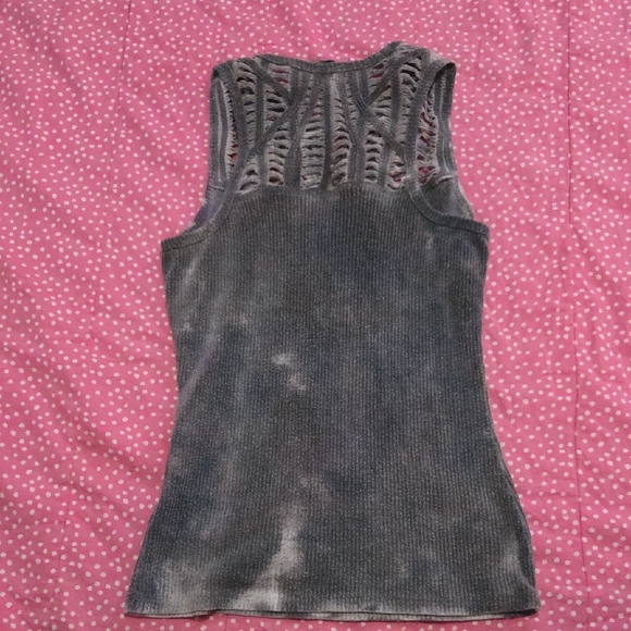 Tank Top Large - Picture 2 of 2